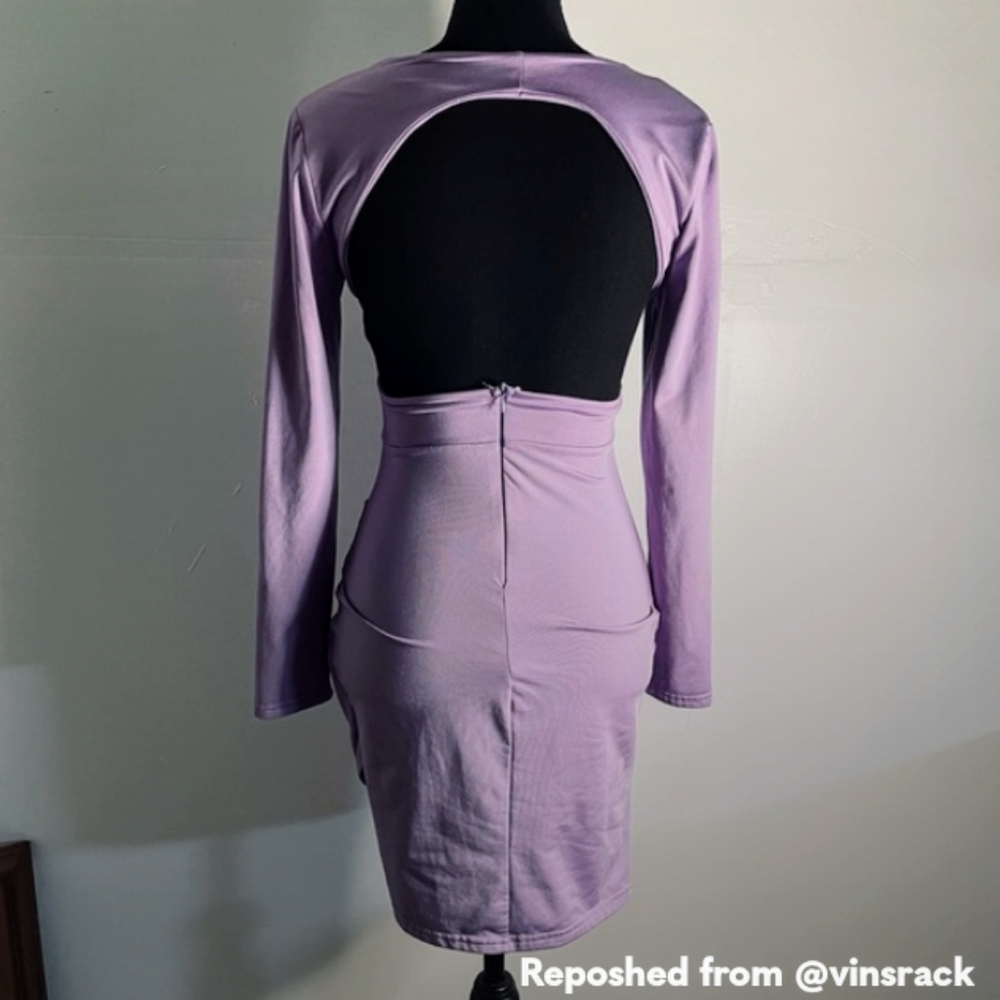 5/$50 EUC Womens Lilac Plunge Open Back Mini Dress Sz. M - Picture 3 of 6